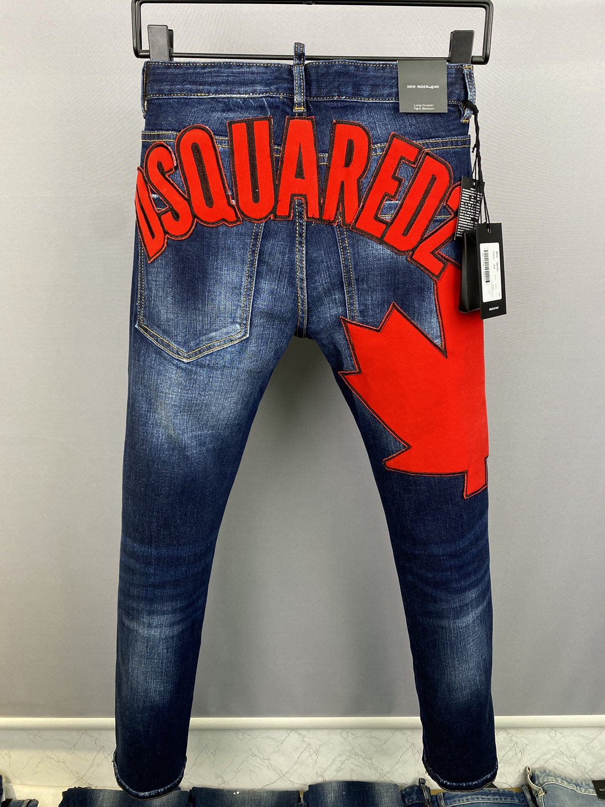 DSQUARED2