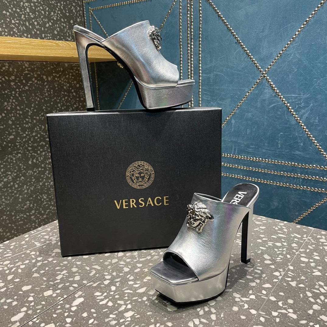 VERSACE