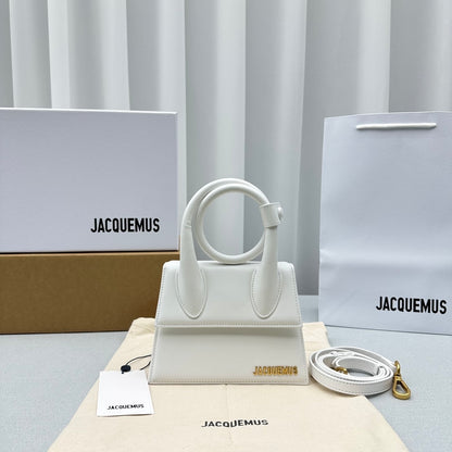 JACQUEMUS