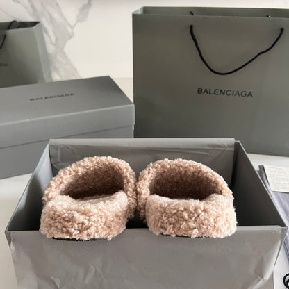 BALENCIAGA