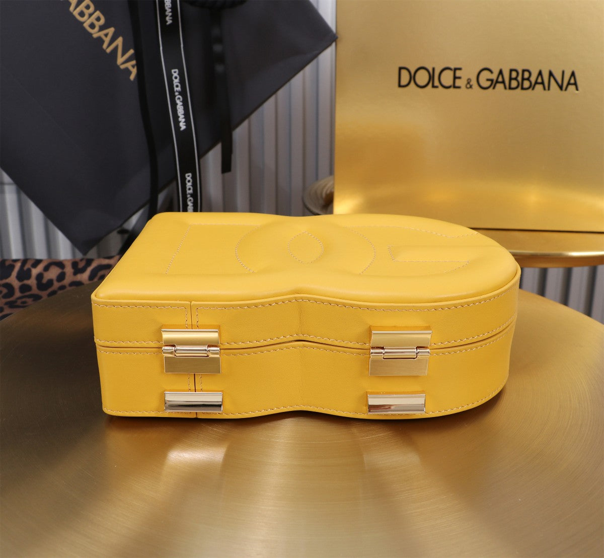 DOLCE & GABBANA