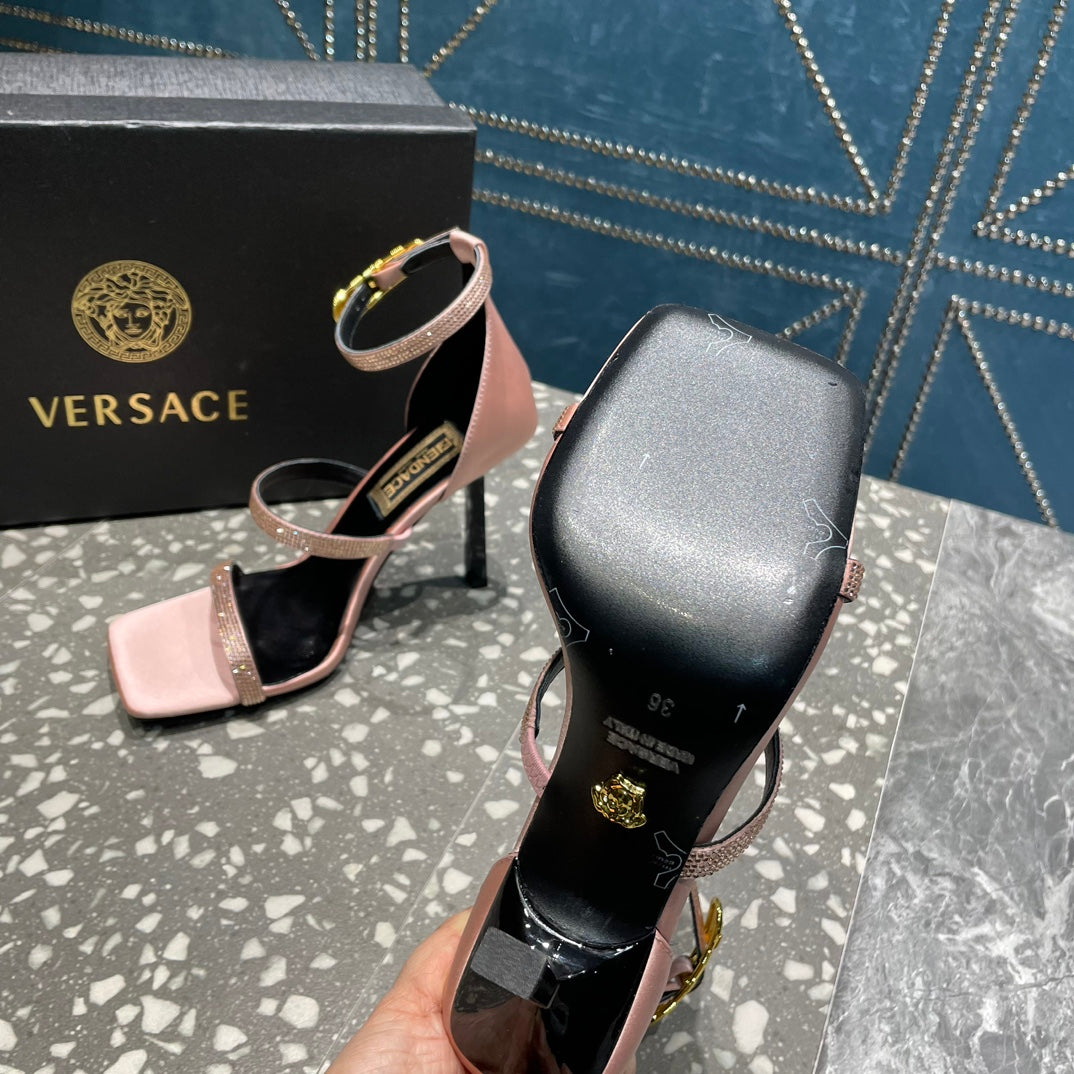 VERSACE