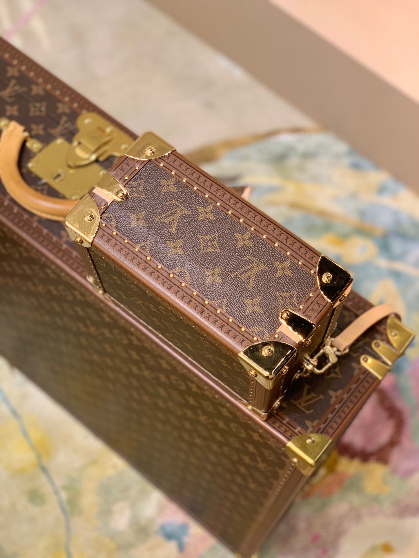 LOUIS VUITTON