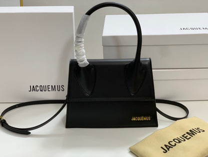 JACQUEMUS