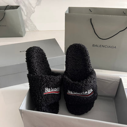 BALENCIAGA