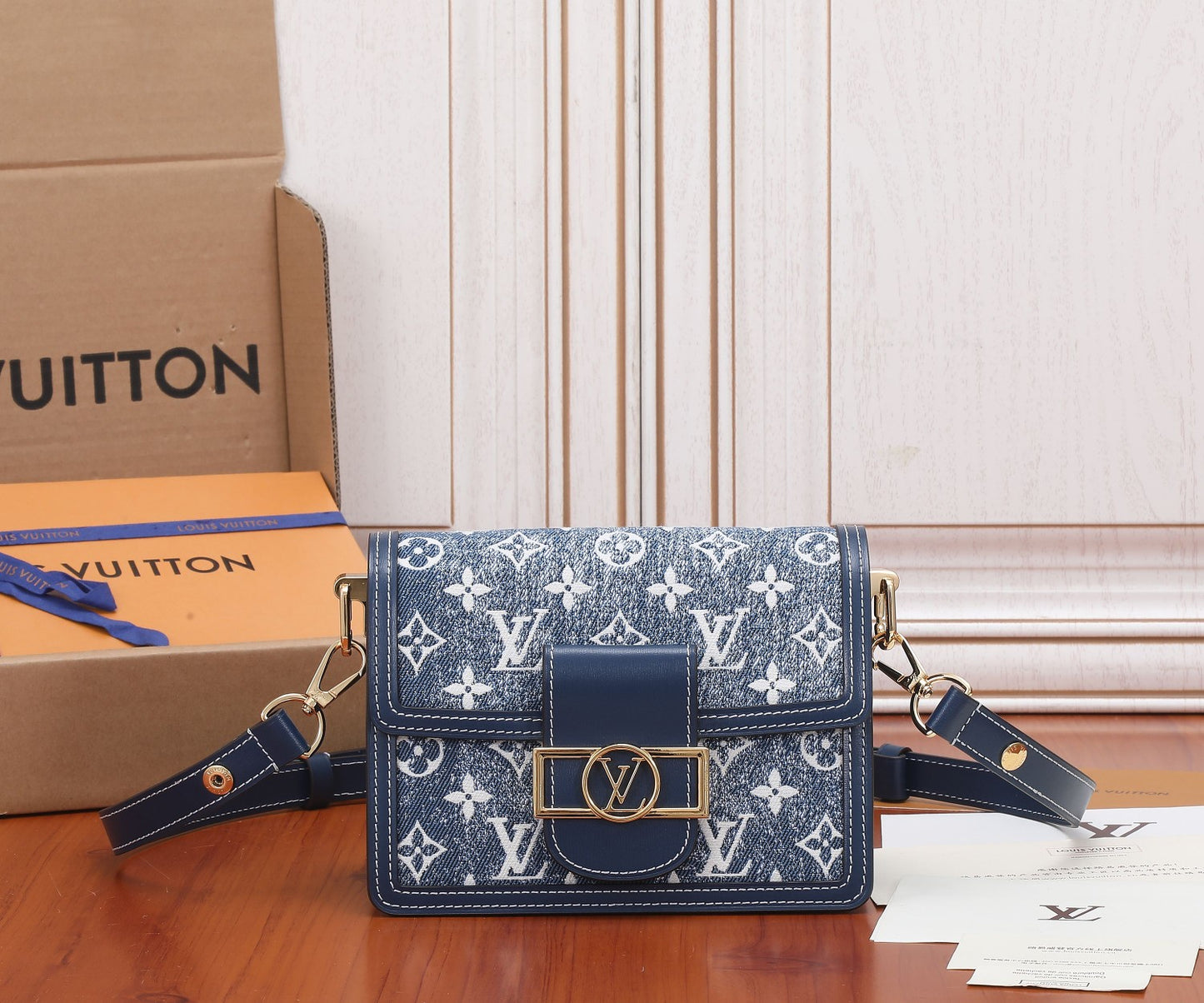 LOUIS VUITTON