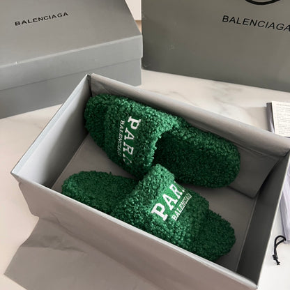 BALENCIAGA