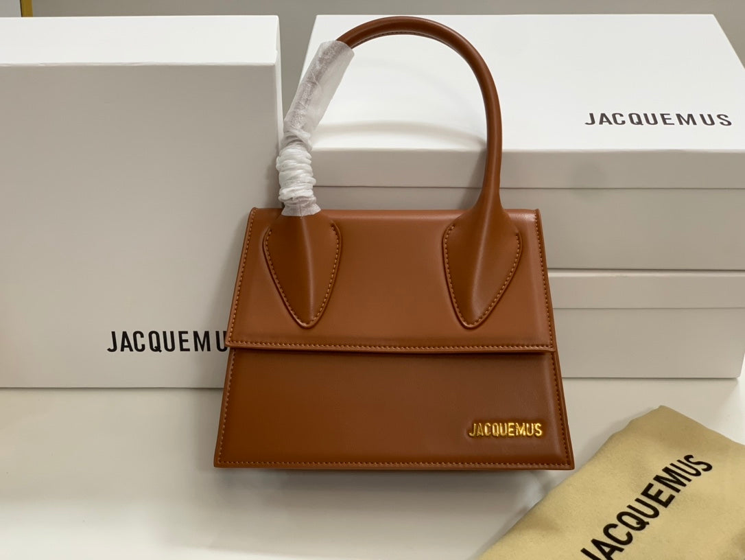 JACQUEMUS