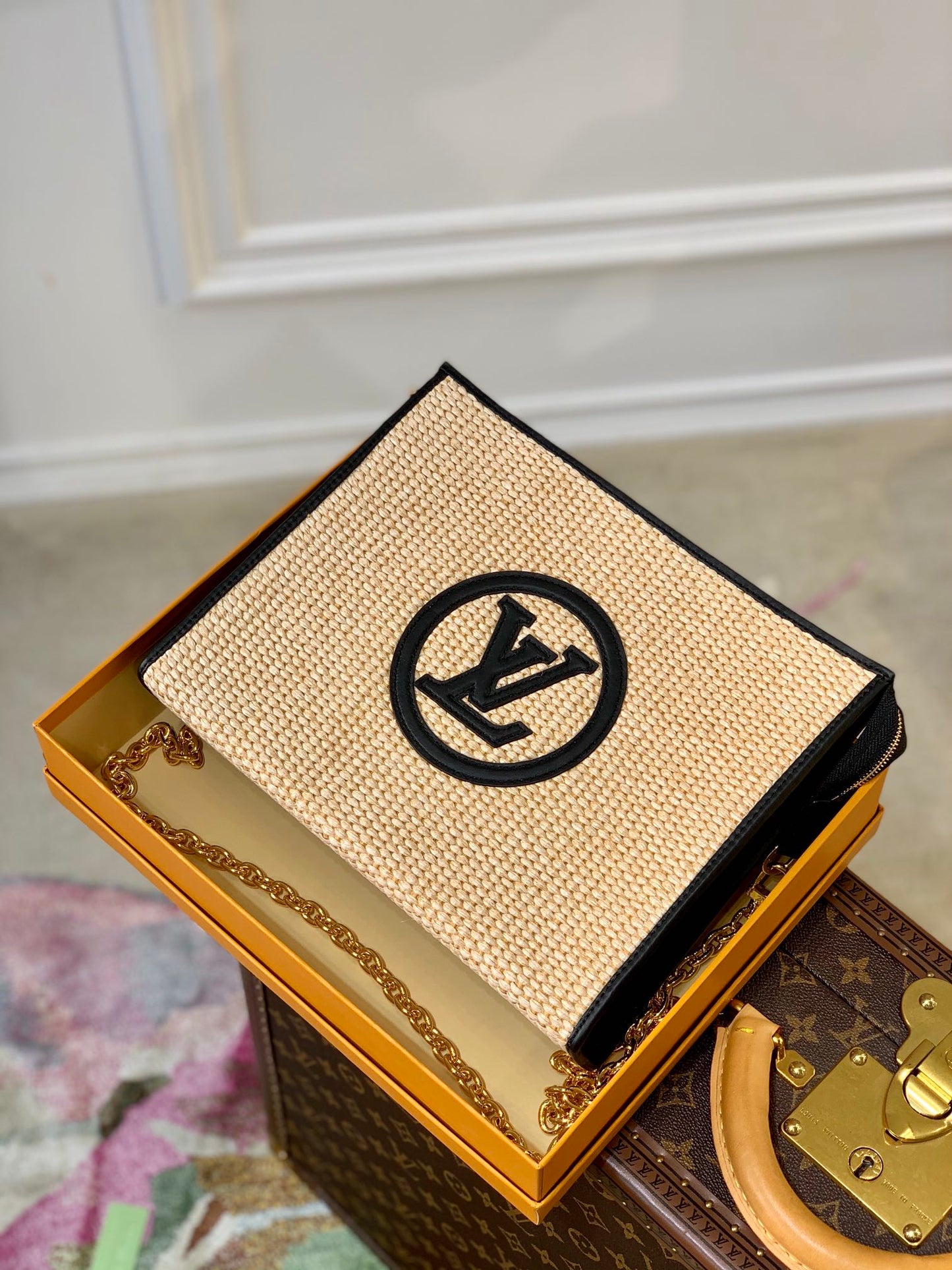 LOUIS VUITTON