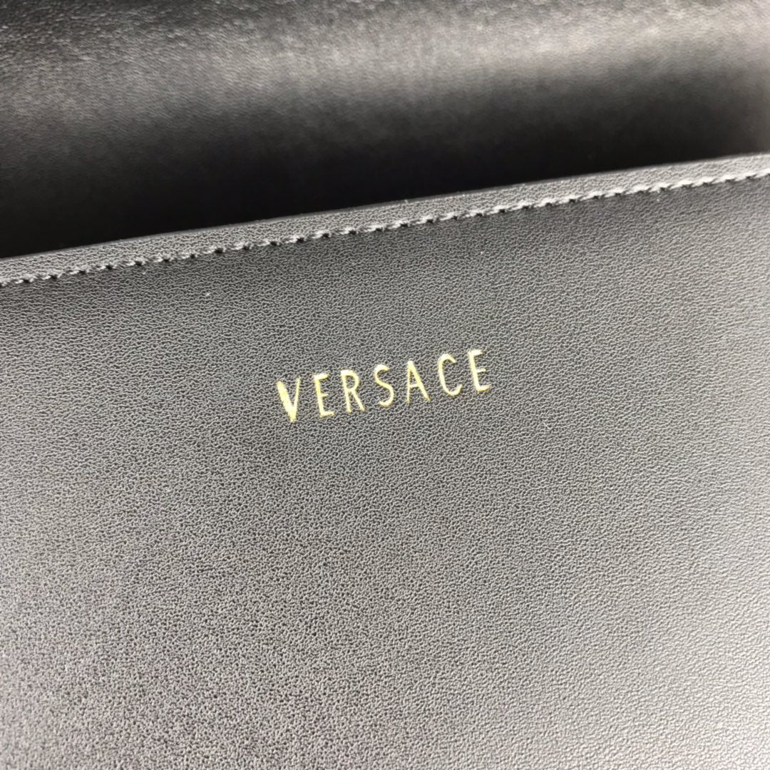 VERSACE