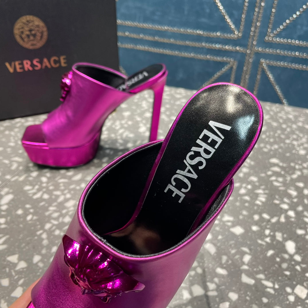 VERSACE