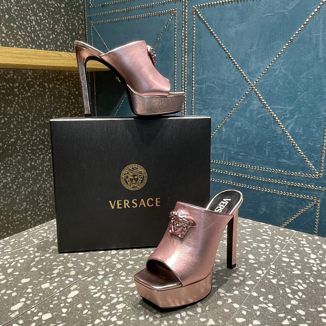 VERSACE