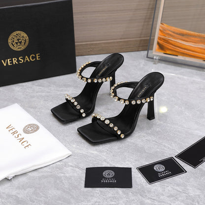 VERSACE