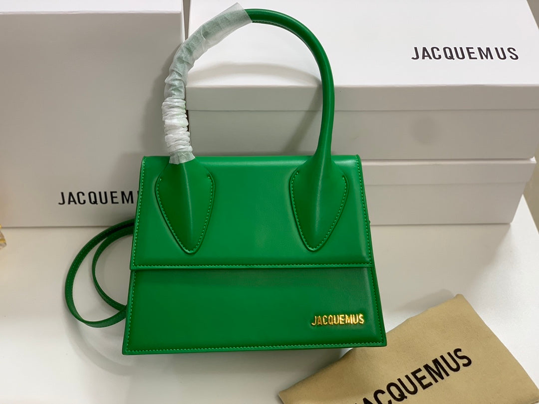 JACQUEMUS