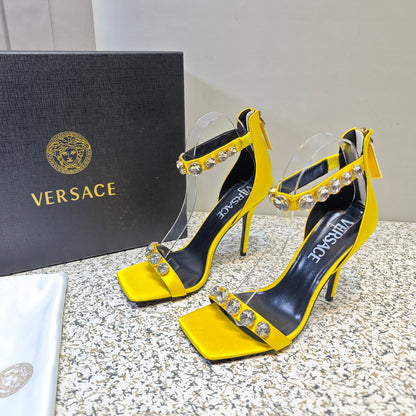 VERSACE