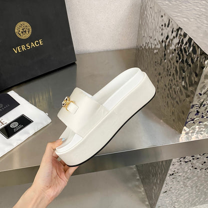 VERSACE