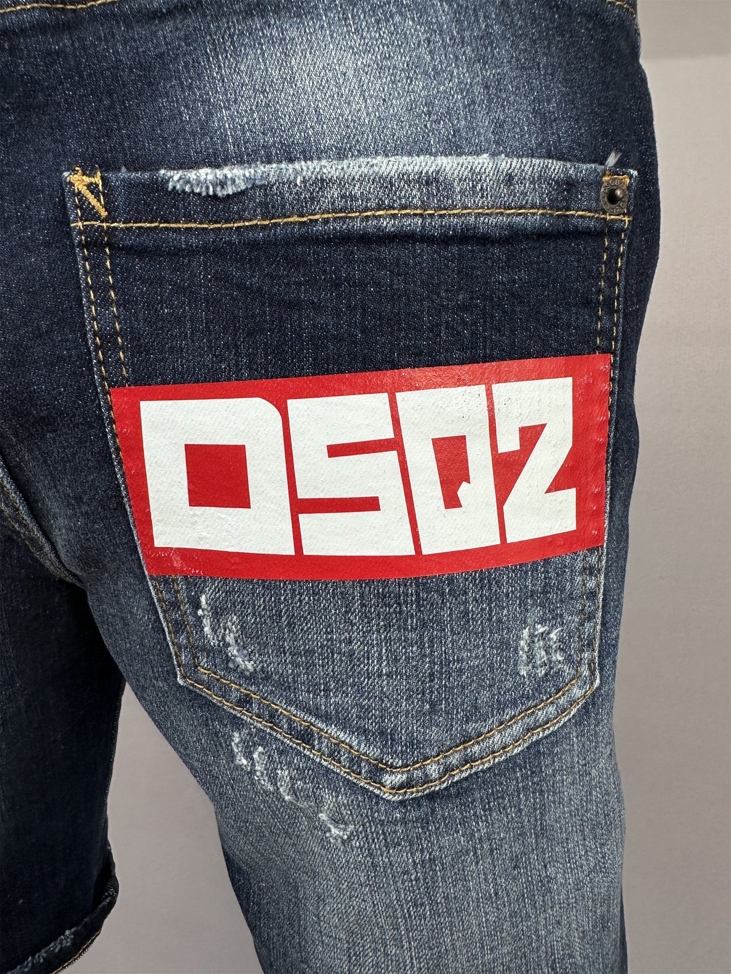 DSQUARED2