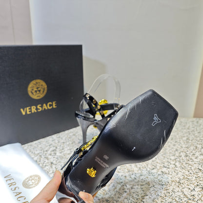 VERSACE