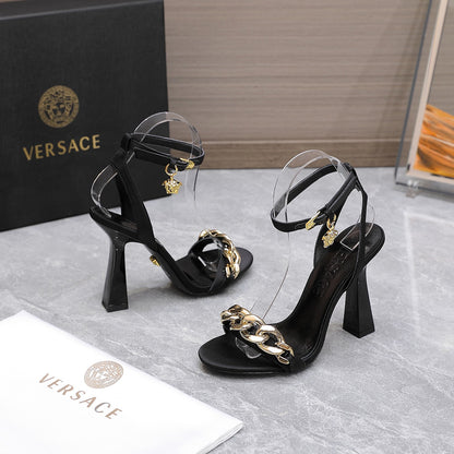 VERSACE