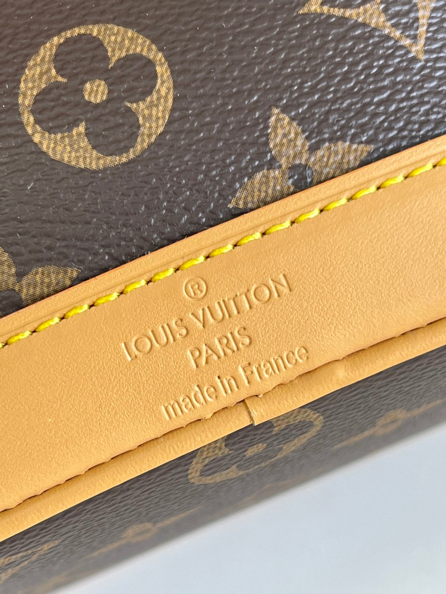 LOUIS VUITTON